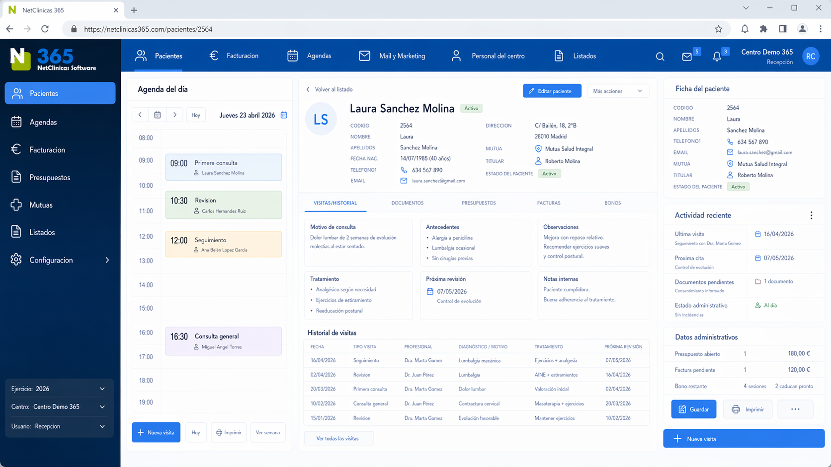 Vista del software NetClinicas con agenda del día y ficha de paciente
